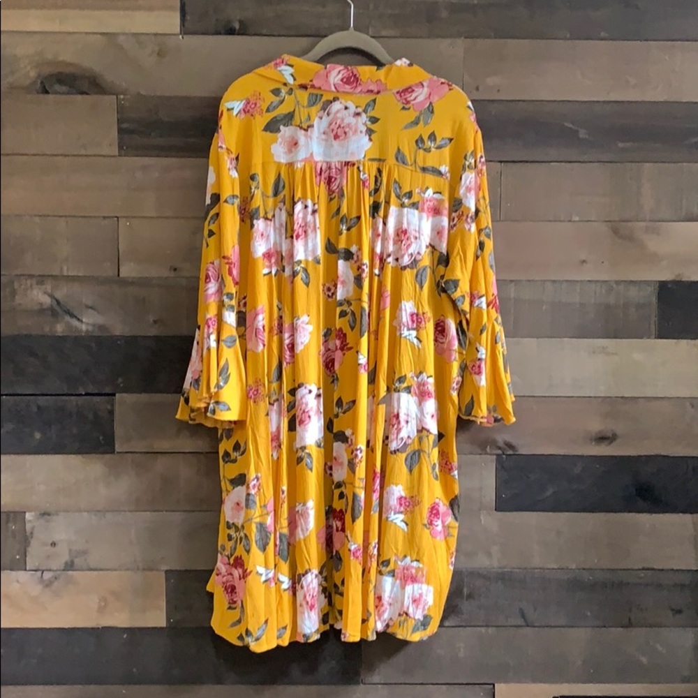 Umgee Plus Size Mustard Floral Bell Sleeve Tunic - Picture 5 of 5